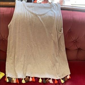 Tassel tank